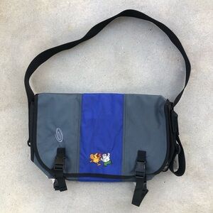 Family Guy Peter Chicken Fight Cast/Crew Gift Messenger Computer Bag Satchel